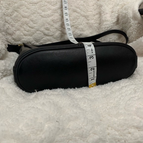 🛑✋✋🛑 Coach vintage Whitney bag  style #4115 - Picture 5 of 10